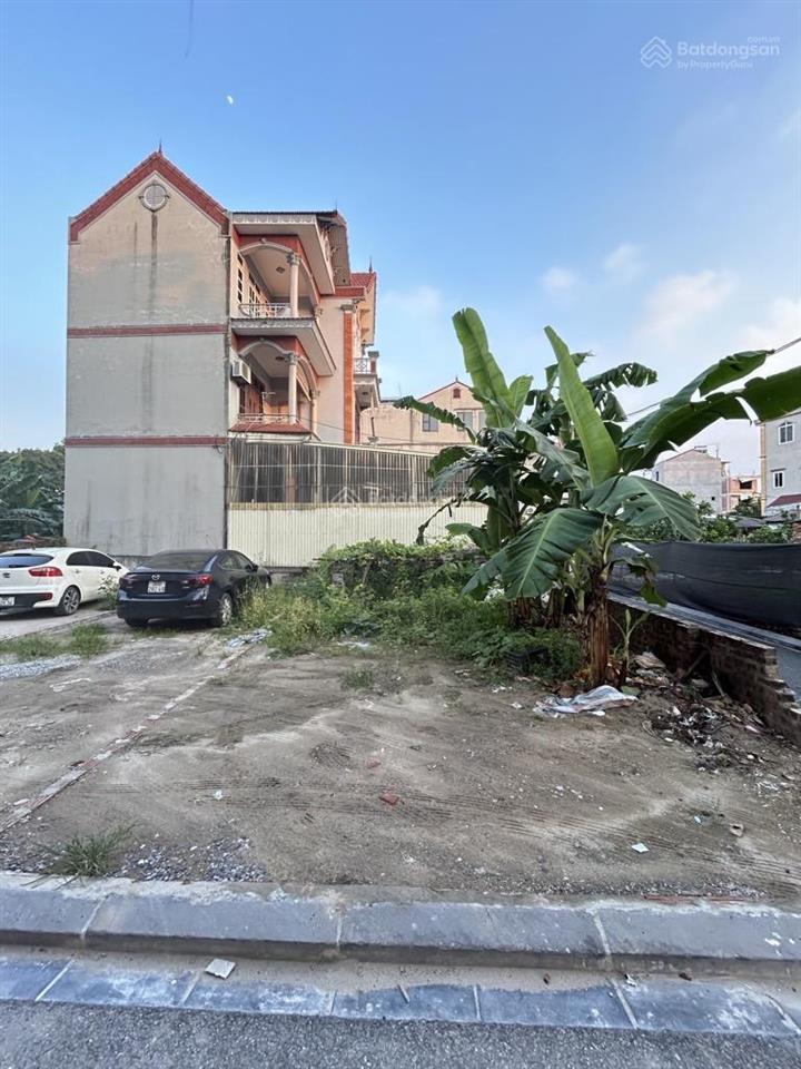 Chính chủ bán lô góc 2 mặt tiền lại đà đường ô tô vài bước ra triển lãm quốc gia