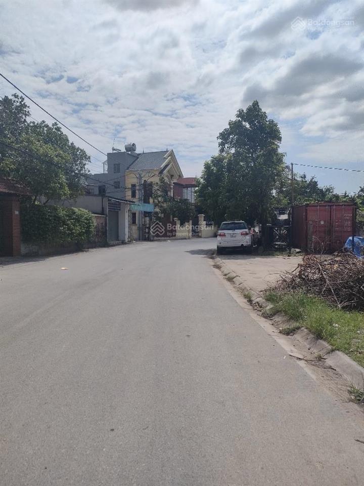 Chính chủ bán lô góc 2 mặt tiền lại đà đường ô tô vài bước ra triển lãm quốc gia