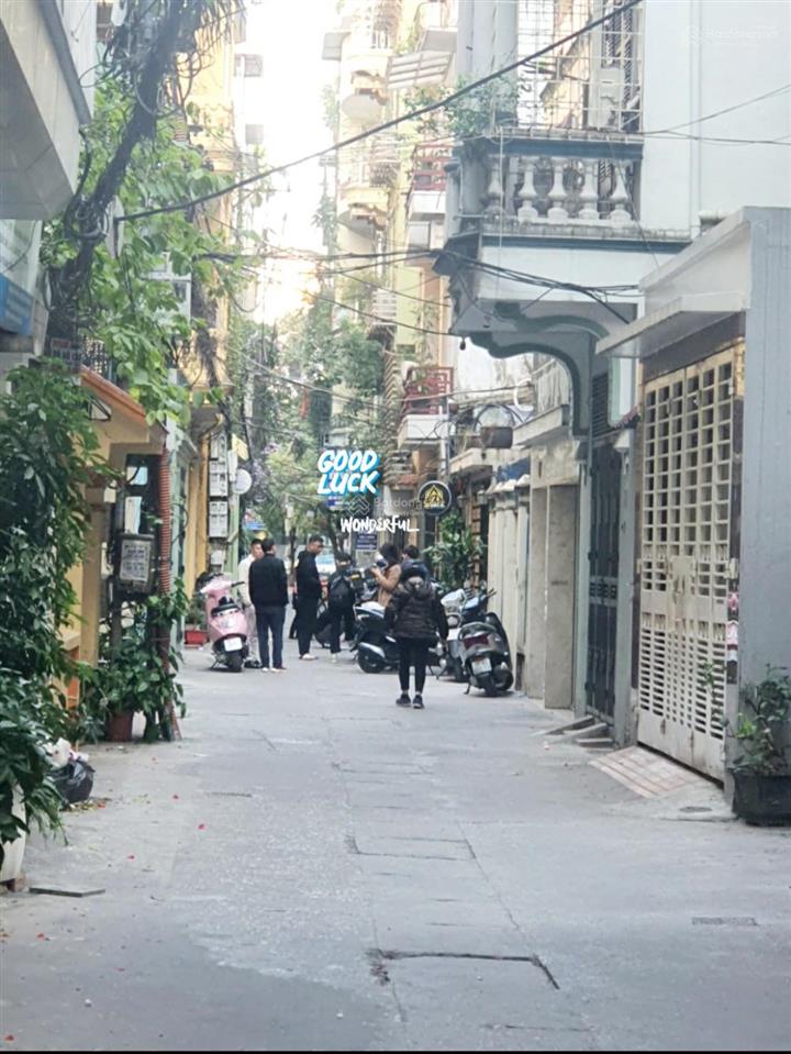 Bán đất tặng nhà cấp 4 phố vân hồ 3  hàng xóm c.viên thống nhất, ngõ rộng, căn góc 55m2,hơn 14 tỷ