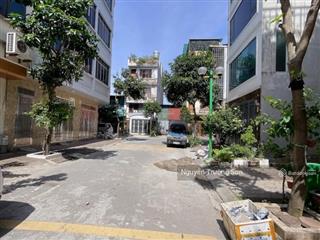 Nhà 6 tầng thang máy ô tô kinh doanh, view hồ linh đàm