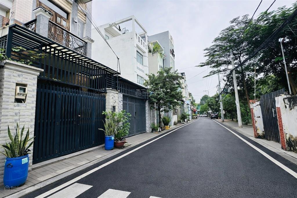 Chủ ngộp bank cần bán gấp lô đất mặt tiền đường man thiện kinh doanh sầm uất dt 148m2 giá chỉ 10tỷ