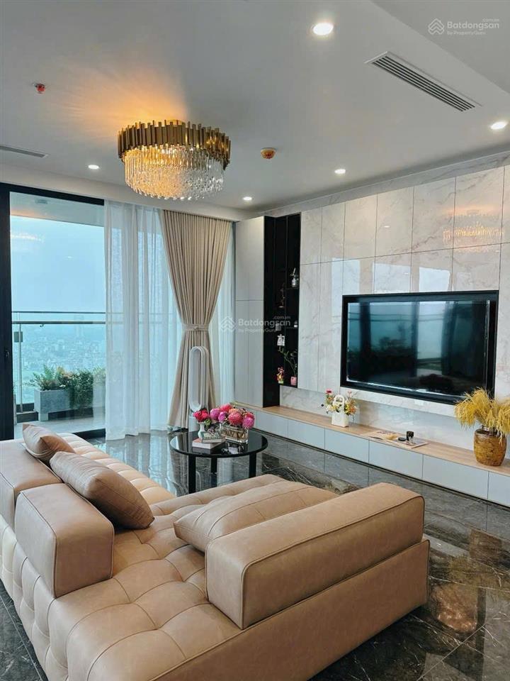 Bán căn 2pn/82m2 view sông hồng  cầu nhật tân/ full đồ/ có sổ/ giá 8.4 tỷ bp/  0986 558 ***