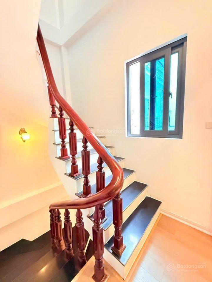 Bán nhà cầu diễn nhà 4 tầng dân xây 37m đường ô tô chạy qua  giá 6 tỷ 6