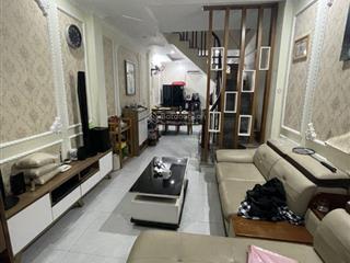 Hottài chính trên 3 tỷ bán nhà mặt đường rộng 6mkinh doanh đỉnhô tô tránh