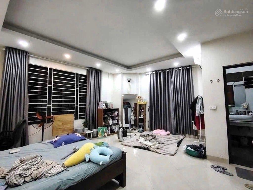 Trung tâm ba đình  nhà lô góc dân xây sổ nở hậu  ngõ rộng thoáng  gần ô tô  các phòng đầy đủ