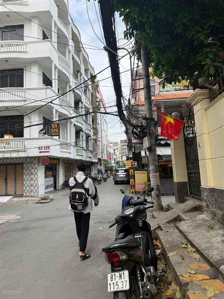 Bán nhà hẻm 69 nguyễn gia trí, bình thạnh cạnh hutech, (4x18,5m) 5t 13 phòng khai thác 90tr/th