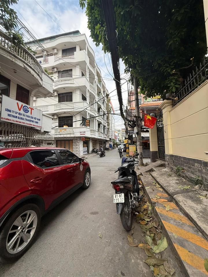 Bán nhà hẻm 69 nguyễn gia trí, bình thạnh cạnh hutech, (4x18,5m) 5t 13 phòng khai thác 90tr/th