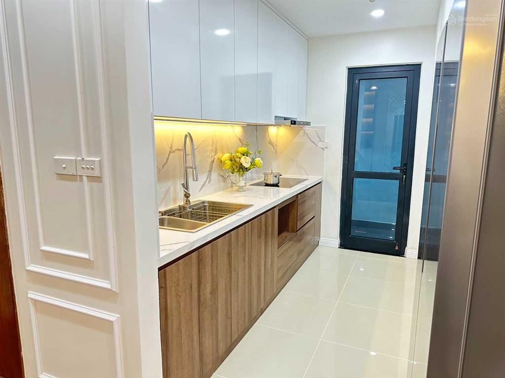 Chủ nhà cần tiền bán gấp căn hoa hậu eco green 75m2, 2 ngủ 2wc full đồ bao phí sang tên