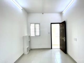 Trống sẵn studio nội thất cơ bản ngay cầu kinh thanh đa  gần ngã tư hàng xanh