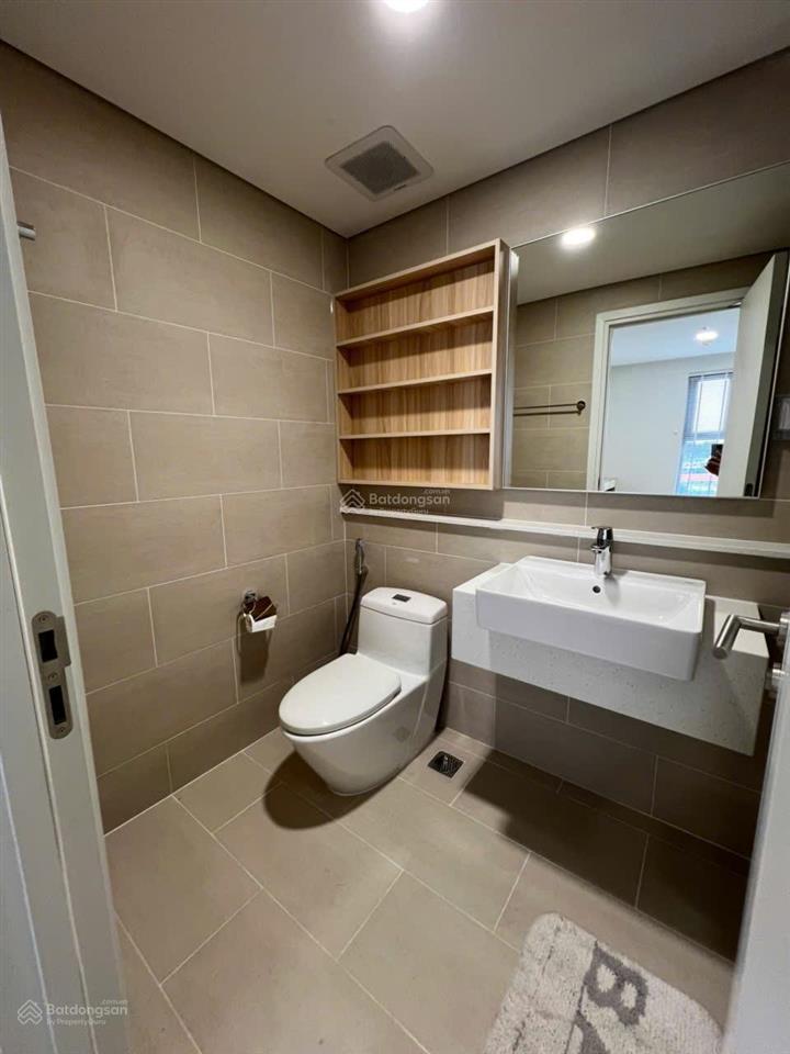 Cho thuê căn hộ chung cư 2pn 2wc urban green giáp bình thạnh đối diện vạn phúc city