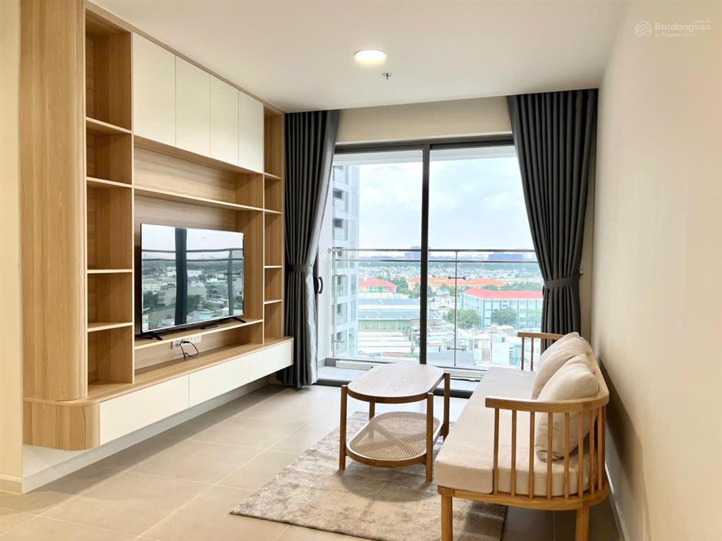 Cho thuê căn hộ chung cư 2pn 2wc urban green giáp bình thạnh đối diện vạn phúc city