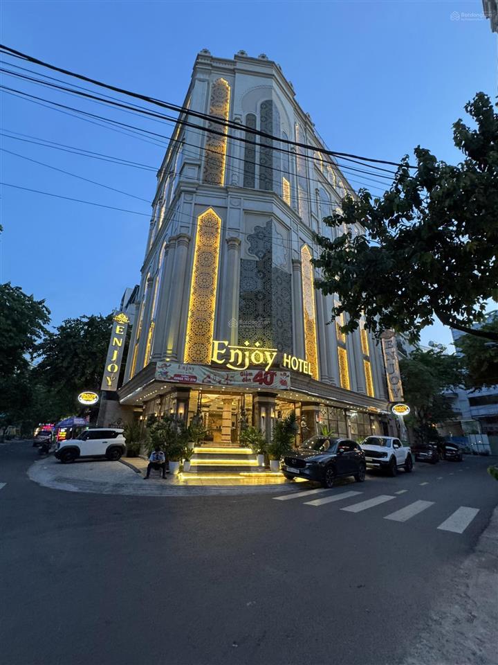 Giảm 7tỷ khách sạn 36 phòng góc 2mt ngay nguyễn thị thập chỉ 38tỷ khai thác 250 triệu/th hầm 5 tầng