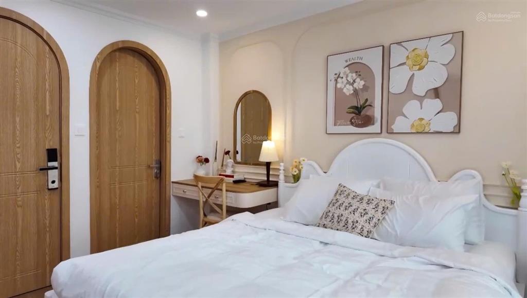 Giảm 7tỷ khách sạn 36 phòng góc 2mt ngay nguyễn thị thập chỉ 38tỷ khai thác 250 triệu/th hầm 5 tầng