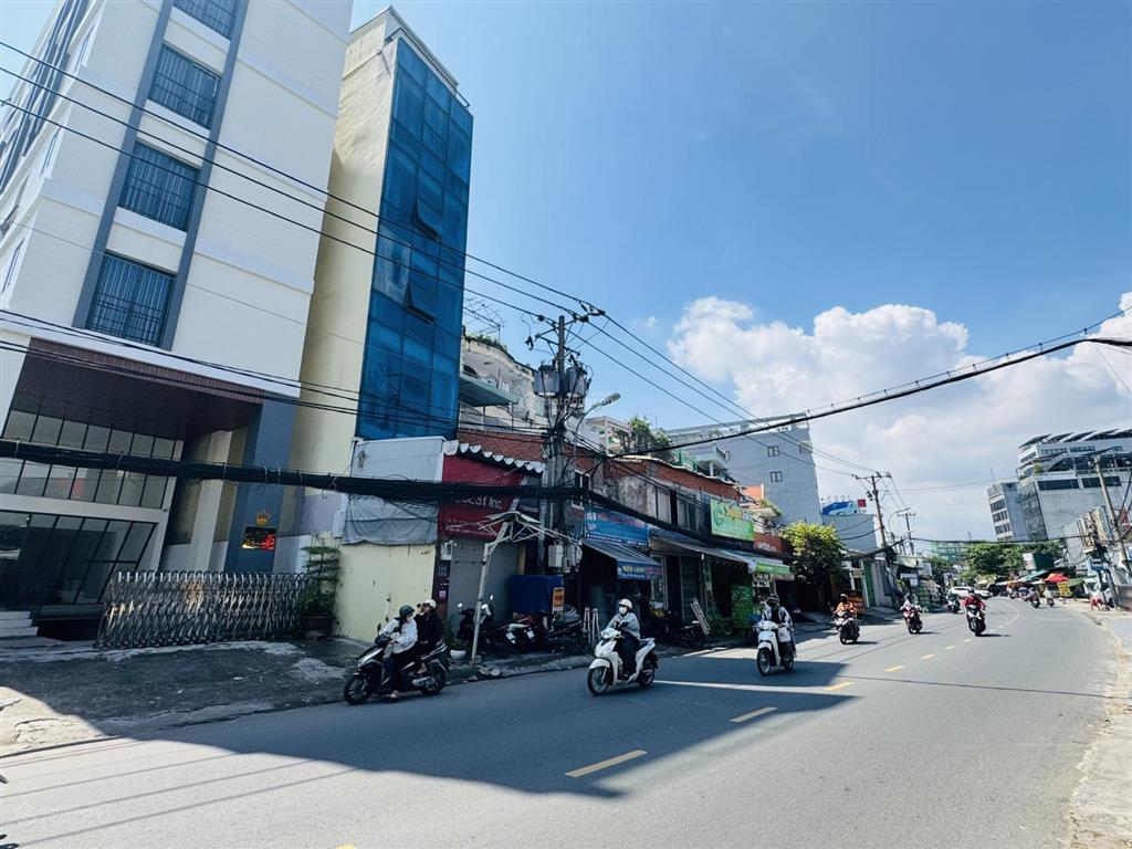 Bán tòa nhà 1300m2 sàn giá 58tỷ hầm 7 tầng đang cho thuê 200tr/th mặt tiền ung văn khiêm bình thạnh