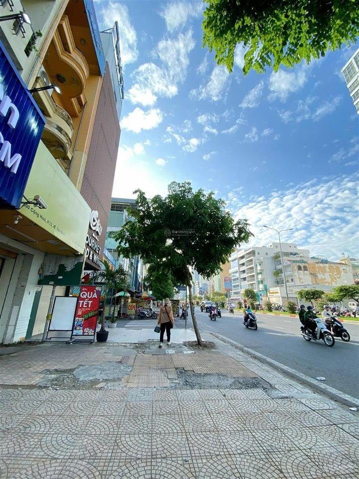 Kẹt ngân hàng về 250 tỷ bán gấp toà nhà siêu vị trí mặt tiền cộng hoà xây 2 hầm 12 tầng q. tân binh