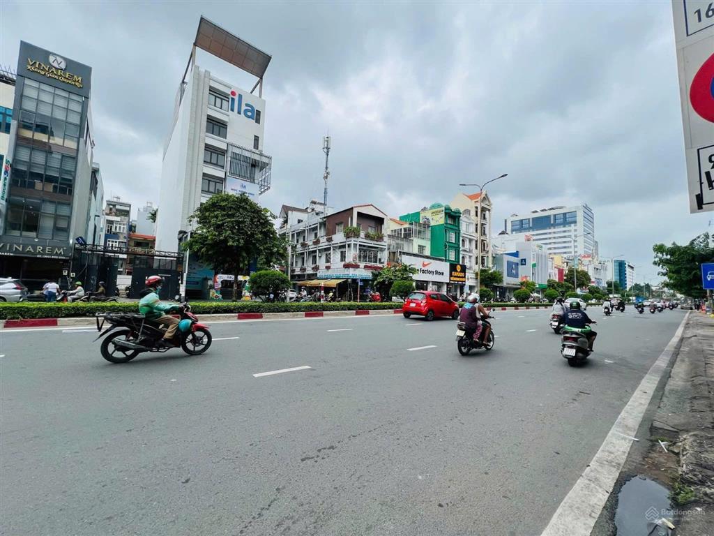 Kẹt ngân hàng về 250 tỷ bán gấp toà nhà siêu vị trí mặt tiền cộng hoà xây 2 hầm 12 tầng q. tân binh