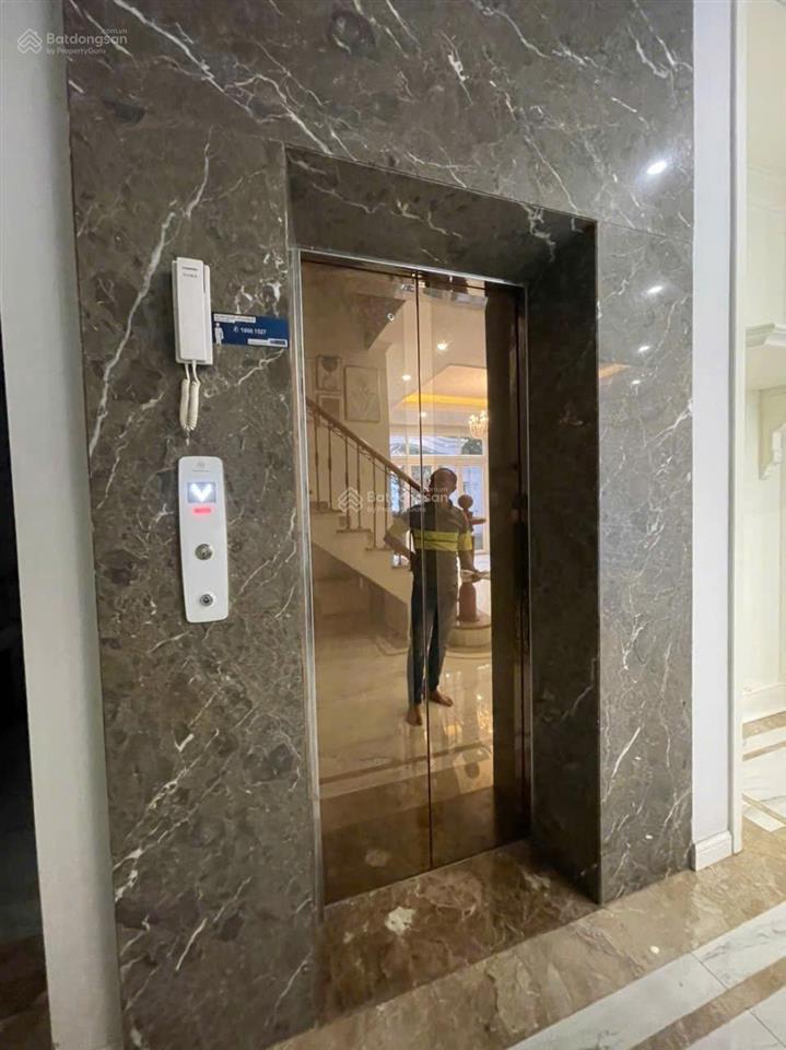 Bán trong tháng giảm 55tỷ về 50tỷ biệt thự ngang 9m 2 mặt tiền khu compound vip kế sân bay tân bình