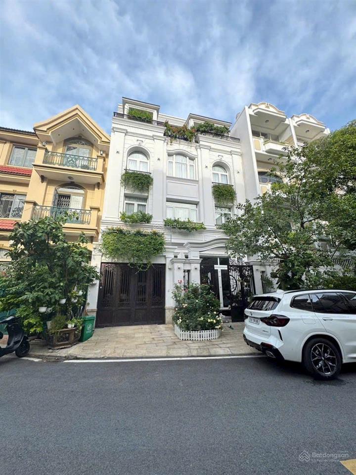 Bán trong tháng giảm 55tỷ về 50tỷ biệt thự ngang 9m 2 mặt tiền khu compound vip kế sân bay tân bình