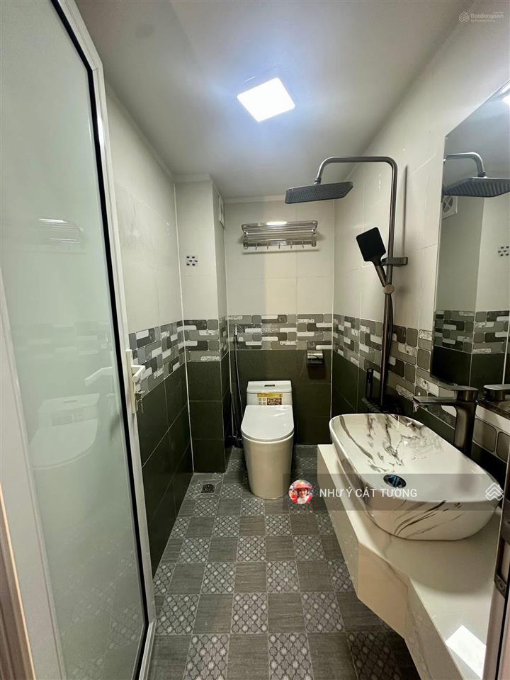 Hàng hiếm ! xã đàn gia đình bán gấp để xử lý công việc lô góc  oto đậu cửa thang máy xây mới