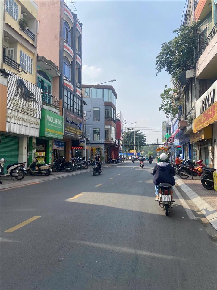Hàng hiếm! mặt tiền quận 3  ngay vòng xoay dân chủ  nhà 3 lầu  giá chỉ 22 tỷ  cần bán gấp.