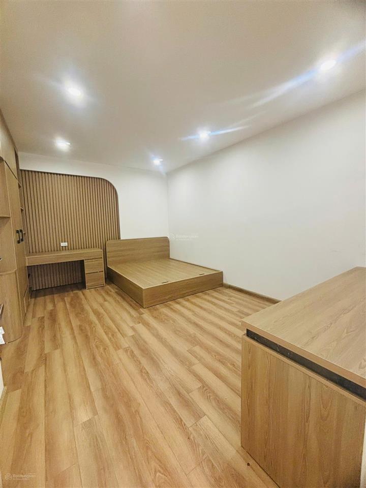 Cho thuê nhà mặt phố nguyễn văn trỗi, thanh xuân, lô góc dt 90m2 7 tầng giá 50 triệu.  0968 120 ***