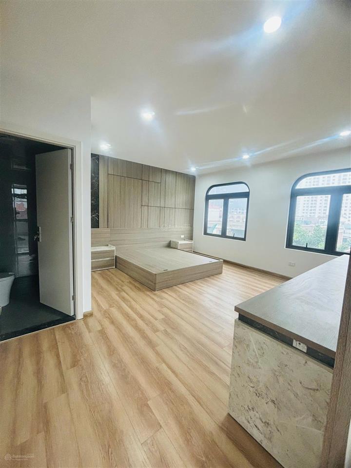 Cho thuê nhà mặt phố nguyễn văn trỗi, thanh xuân, lô góc dt 90m2 7 tầng giá 50 triệu.  0968 120 ***