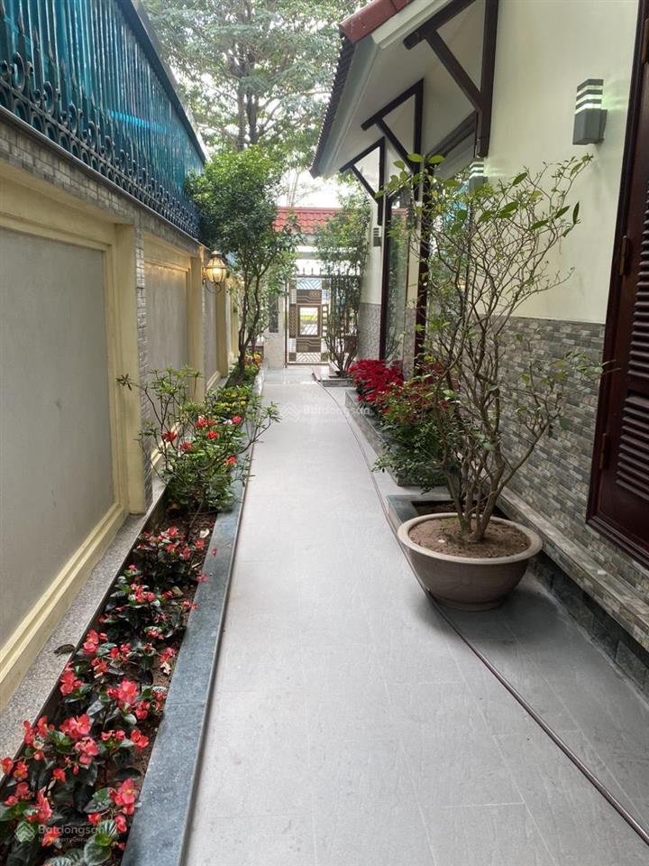 Cho thuê biệt thự thành phố giao lưu phạm văn đồng,đất 240m xây dựng 140m * 4 tầng, 0968 120 ***