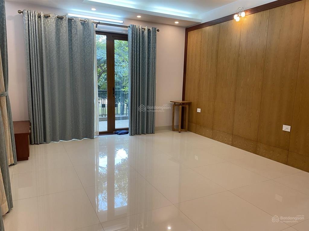 Cho thuê biệt thự thành phố giao lưu phạm văn đồng,đất 240m xây dựng 140m * 4 tầng, 0968 120 ***