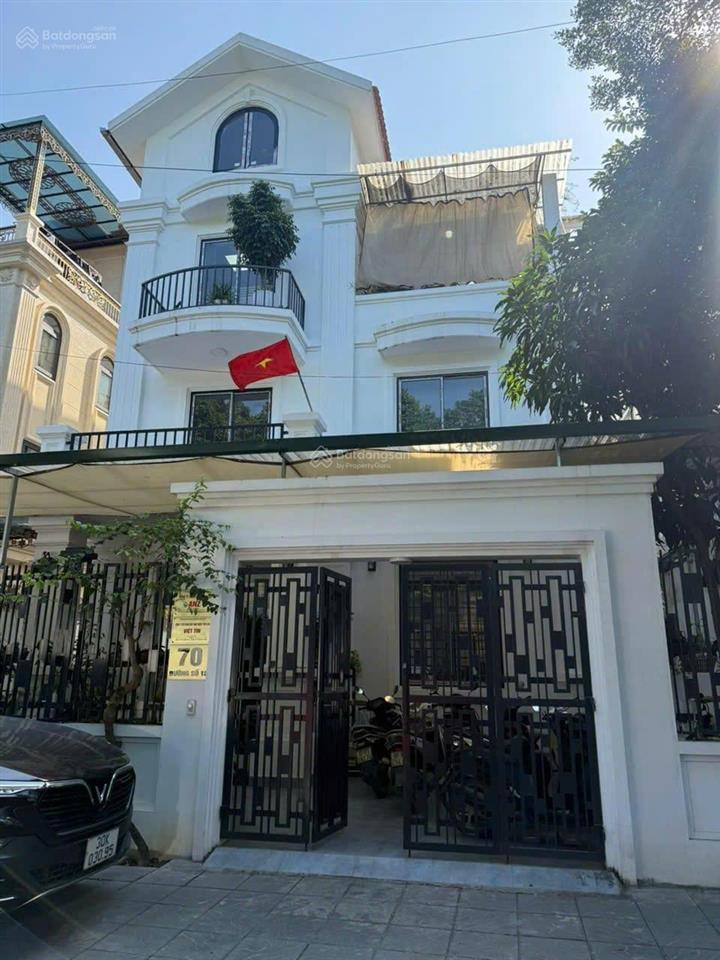 Cho thuê biệt thự thành phố giao lưu phạm văn đồng,đất 240m xây dựng 140m * 4 tầng, 0968 120 ***