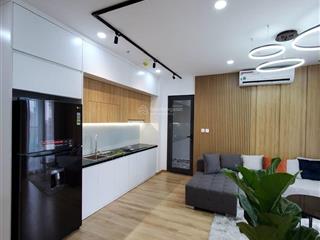 (có ban công) bán căn 2 ngủ tầng trung ban công tây bắc tòa v3 đep có slot ô tô 8 tỷ