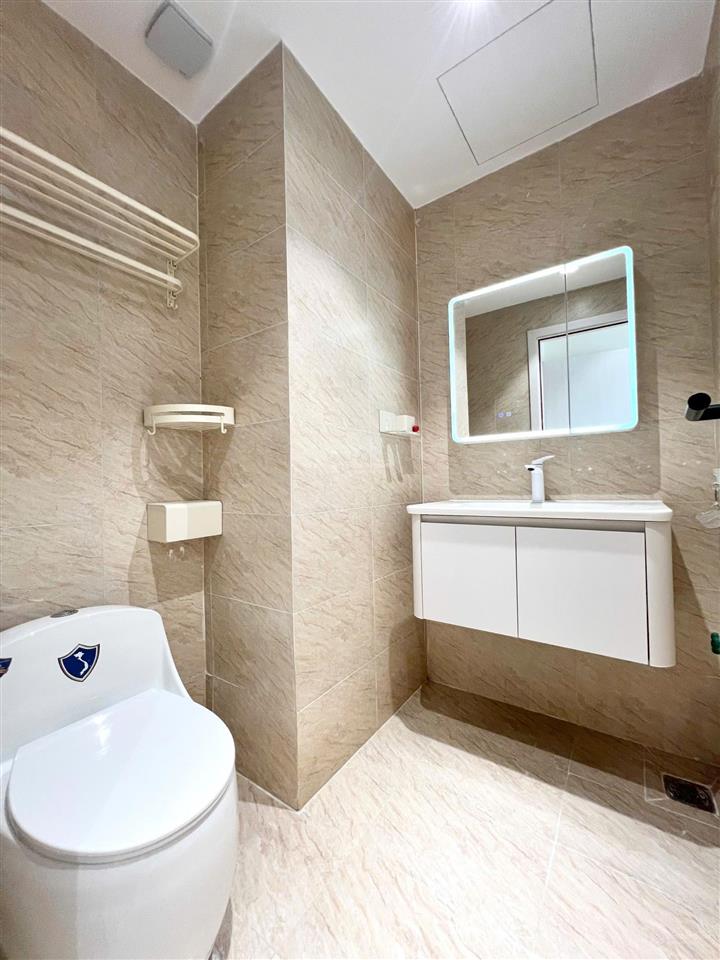 Anh duy chính chủ bán căn 2716 (tầng 27 căn 16)  toà oc1a giá 3 tỷ 150 triệu