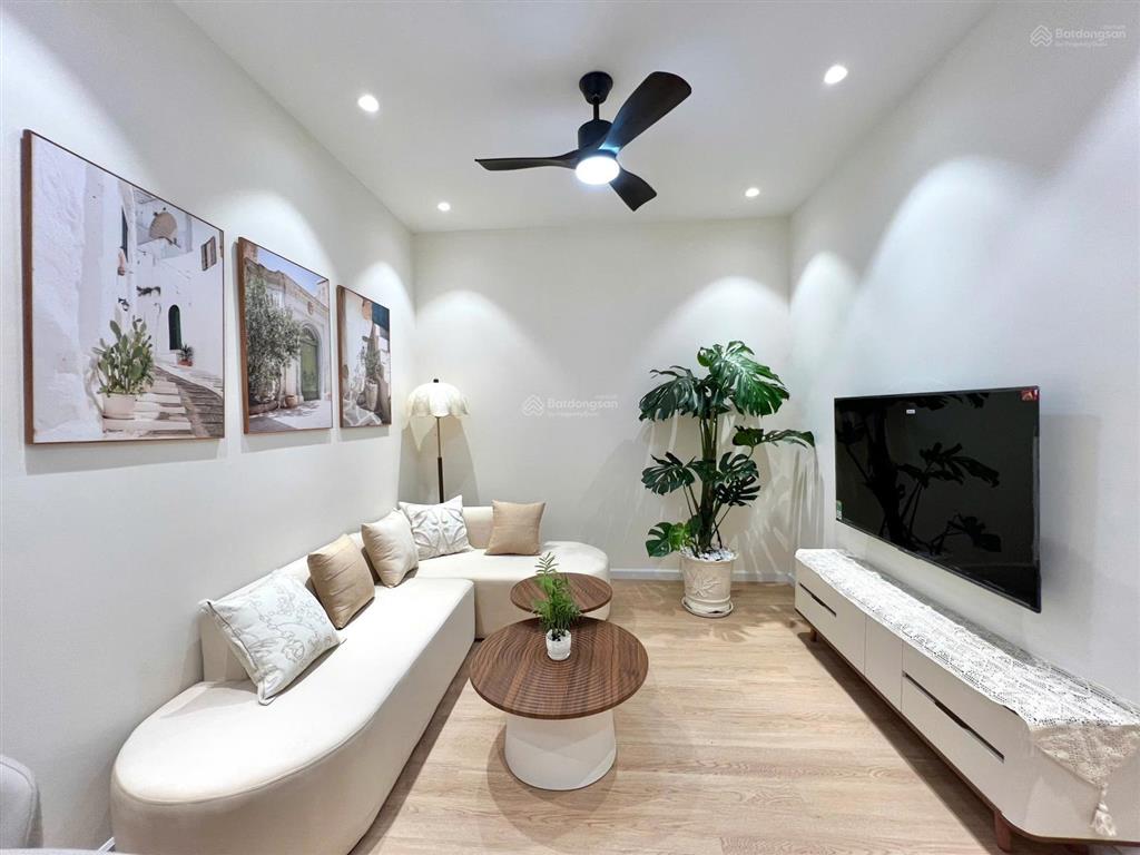 Anh duy chính chủ bán căn 2716 (tầng 27 căn 16)  toà oc1a giá 3 tỷ 150 triệu