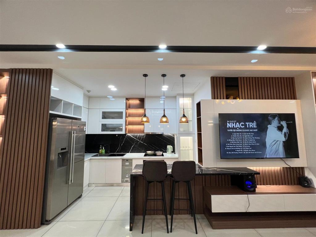 Bán căn hộ emerald 2pn2wc , 71m , 5,4 tỷ , view nội khu , mát cả ngày
