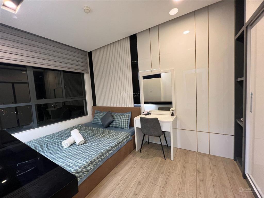 Bán căn hộ emerald 2pn2wc , 71m , 5,4 tỷ , view nội khu , mát cả ngày