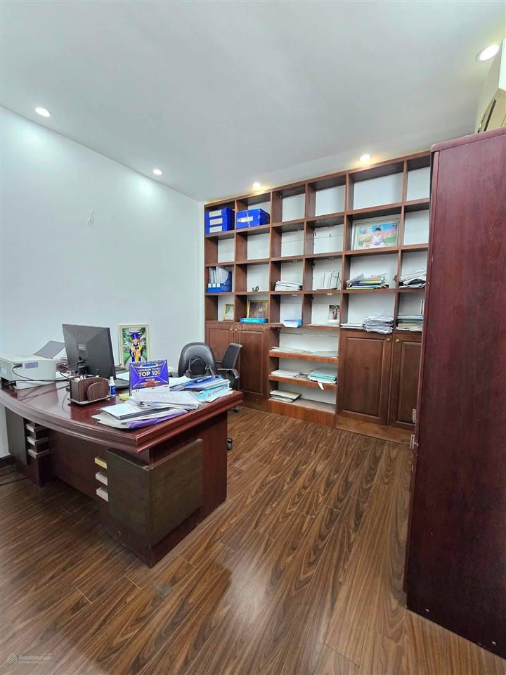 Hot! nhà phố đông các, 1 phút ra ga metro, cạnh khu hoàng cầu, ngõ to kinh doanh đỉnh