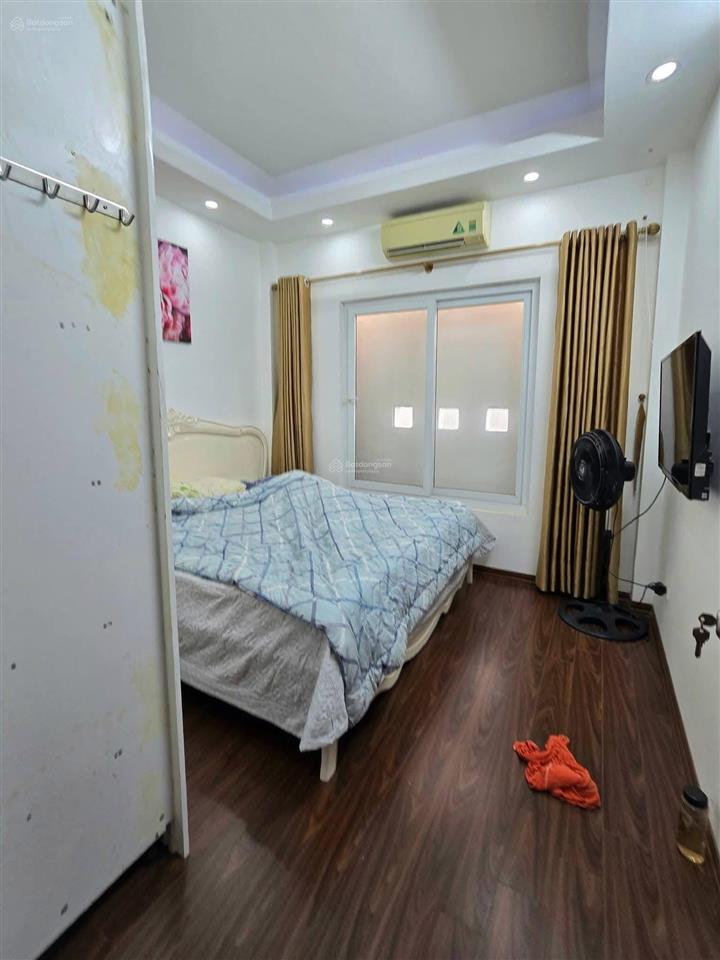 Hot! nhà phố đông các, 1 phút ra ga metro, cạnh khu hoàng cầu, ngõ to kinh doanh đỉnh