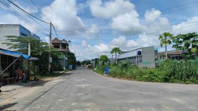 Chủ ngộp,cần ra gấp nền đất 10x45 mặt tiền bê tông thuộc ấp 5 đức hòa đông, giá 2ty7,công chứng sớm