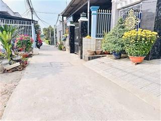 Đất mặt tiền đường bê tông 3m, 4x30 ( 120m2), giá 980 triệu, shr, ngay chợ chiều, đức hòa đông