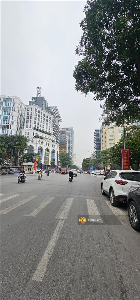 Mặt tiền 16m  building 8 tầng mặt vườn hoa trần thái tông, duy tân  kđt mới cầu giấy