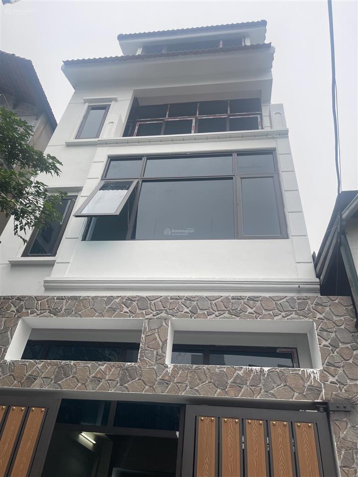 Chính chủ cần bán nhanh  nhà việt hưng  65m2,mt 5.1m 4 tầng  lô góc  ô tô  hạ 600 còn 15.3 tỷ