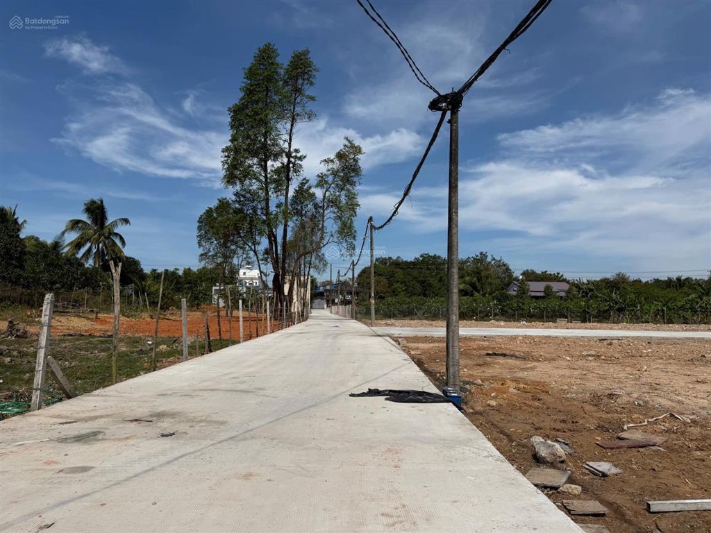 Bán lô góc 400m² đường cây thông trong, giá cực tốt chỉ 2,3 tỷ, trước mặt đường 7m siêu rộng