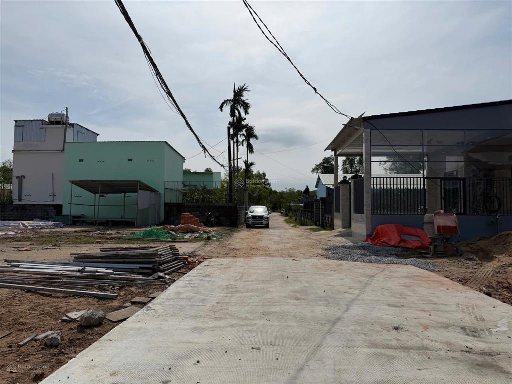 Bán lô góc 400m² đường cây thông trong, giá cực tốt chỉ 2,3 tỷ, trước mặt đường 7m siêu rộng