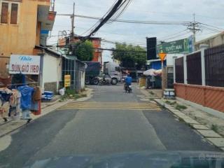 Chủ cần bán gấp nhà cấp 4 ngay thị trấn giá1ty650tr sổ hồng dt 5x22 quy hoạch khu dân cư hiện hữu