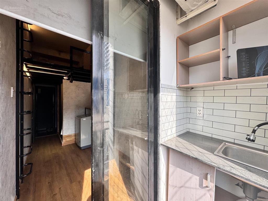 Phòng trọ cho thuê quận 1 hẻm 212b nguyễn trãi gần đại học ngân hàng ngay bến xe buýt sài gòn