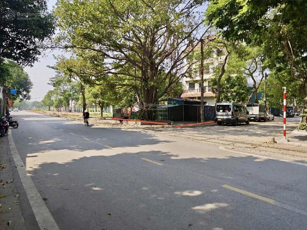 Đất việt hưng, vỉa hè ô tô tránh, 175m, mặt tiền 7m giá chỉ 28,8 tỷ. quá hợp lý để đầu tư