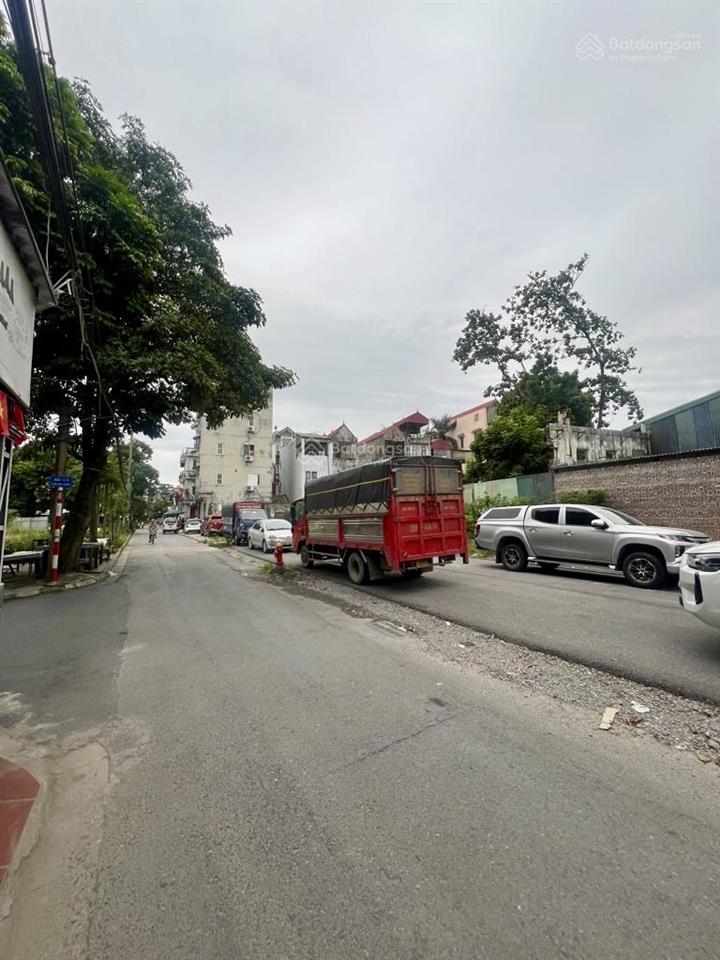 Đất việt hưng, vỉa hè ô tô tránh, 175m, mặt tiền 7m giá chỉ 28,8 tỷ. quá hợp lý để đầu tư