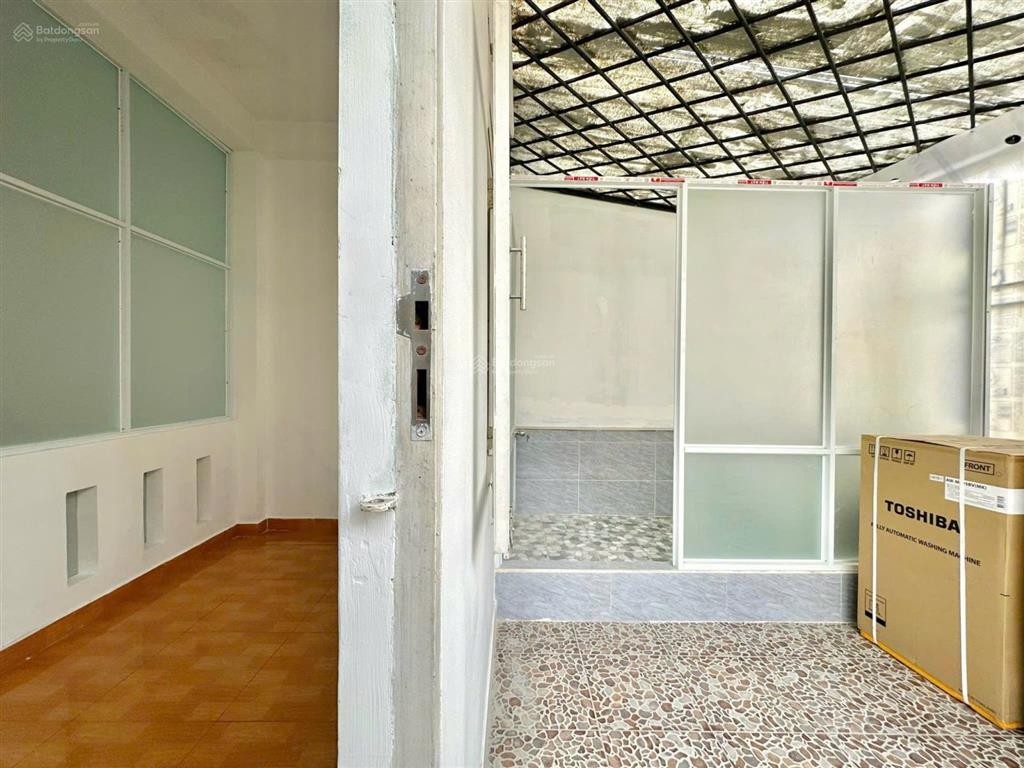 Phòng trọ tách bếp sẵn nội thất gần aeon tân phú đại học coing thương khu công nghiệp tan binh