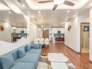 Cho thuê căn góc 3pn ,tại 27 thái thịnh  le capitole, 95m2 , từ 19tr, có slot ô tô .  0971 342 ***