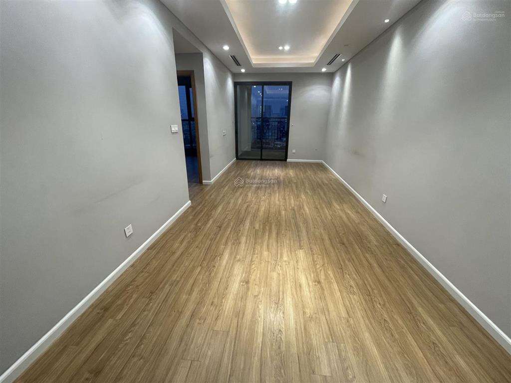 Cho thuê căn 2 ngủ tại 27 thái thịnh  le capitole, đồ cơ bản, 15 triệu.  o/971.342. 965