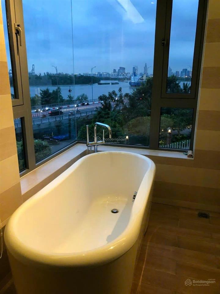 Trống sẵn t1/2026, dọn vào ngay căn 2pn dt lớn 125 m2, full nội thất, view sông đảo kim cương